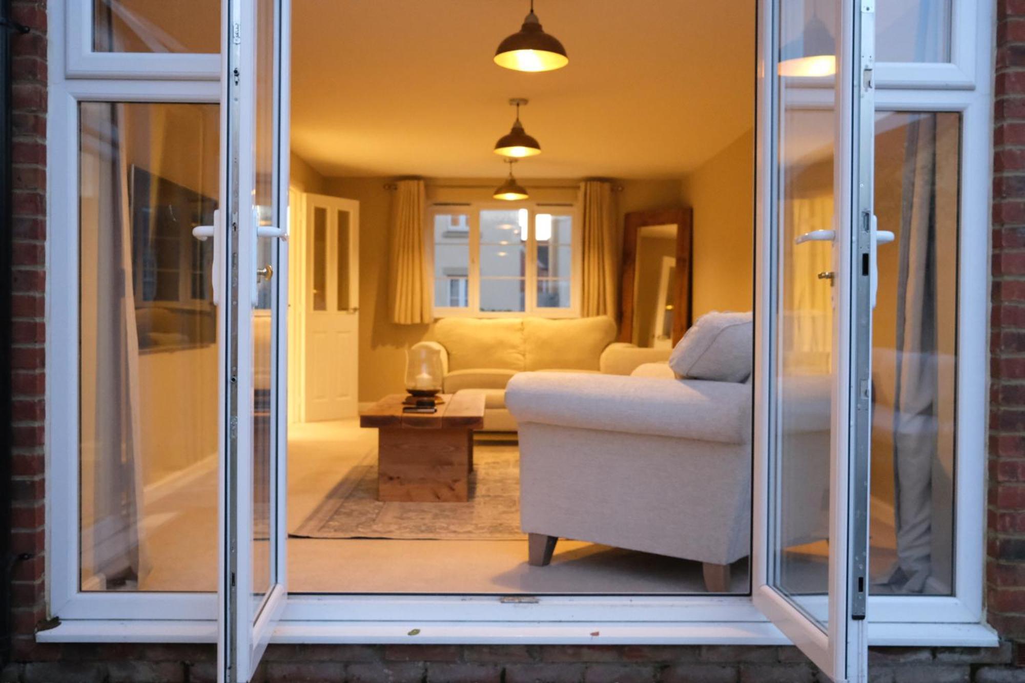 Luxury 6-Bedroom House 5 Minutes From Bicester Village Shopping Outlet เชสเตอร์ตัน ภายนอก รูปภาพ