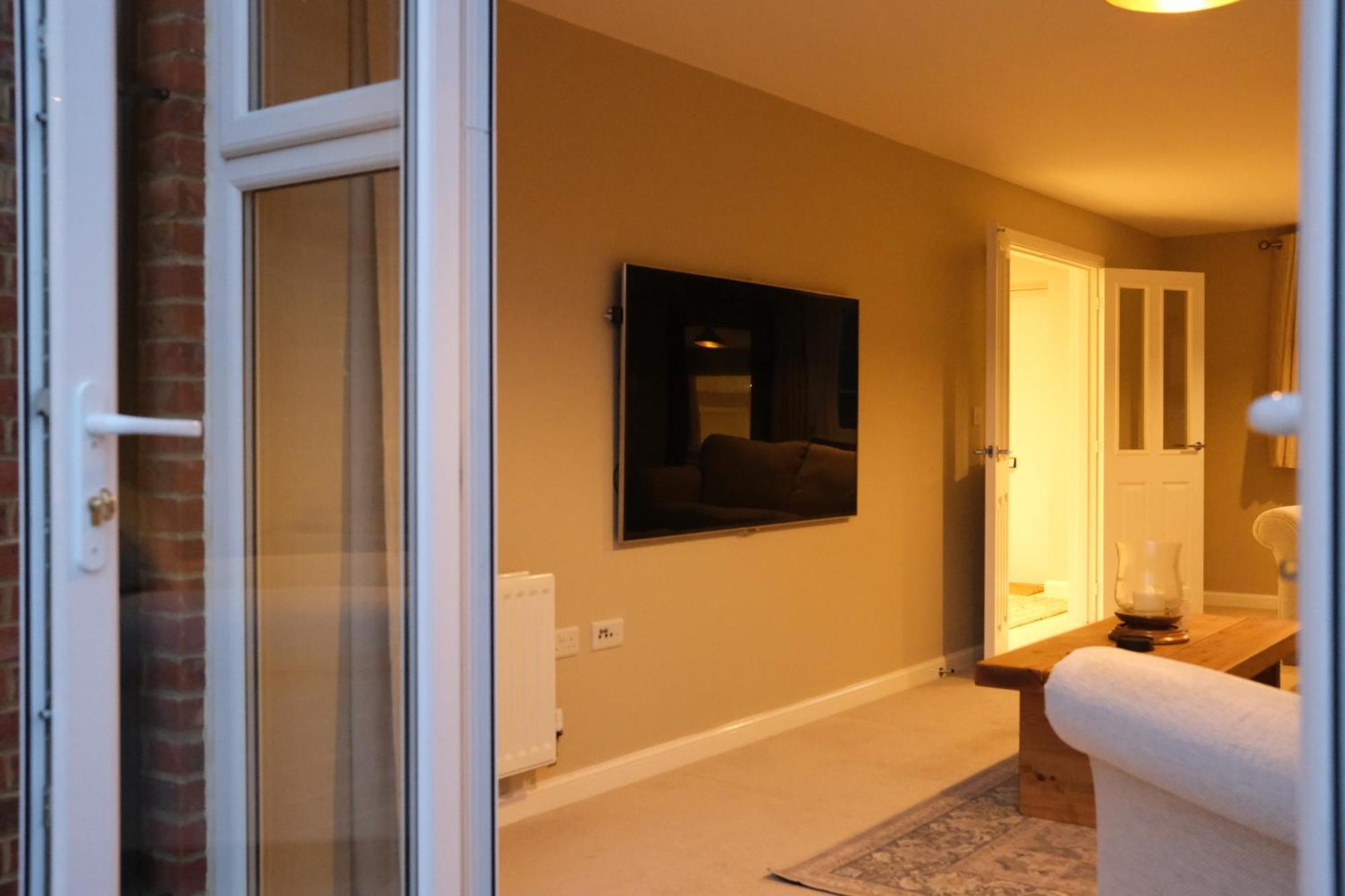 Luxury 6-Bedroom House 5 Minutes From Bicester Village Shopping Outlet เชสเตอร์ตัน ภายนอก รูปภาพ