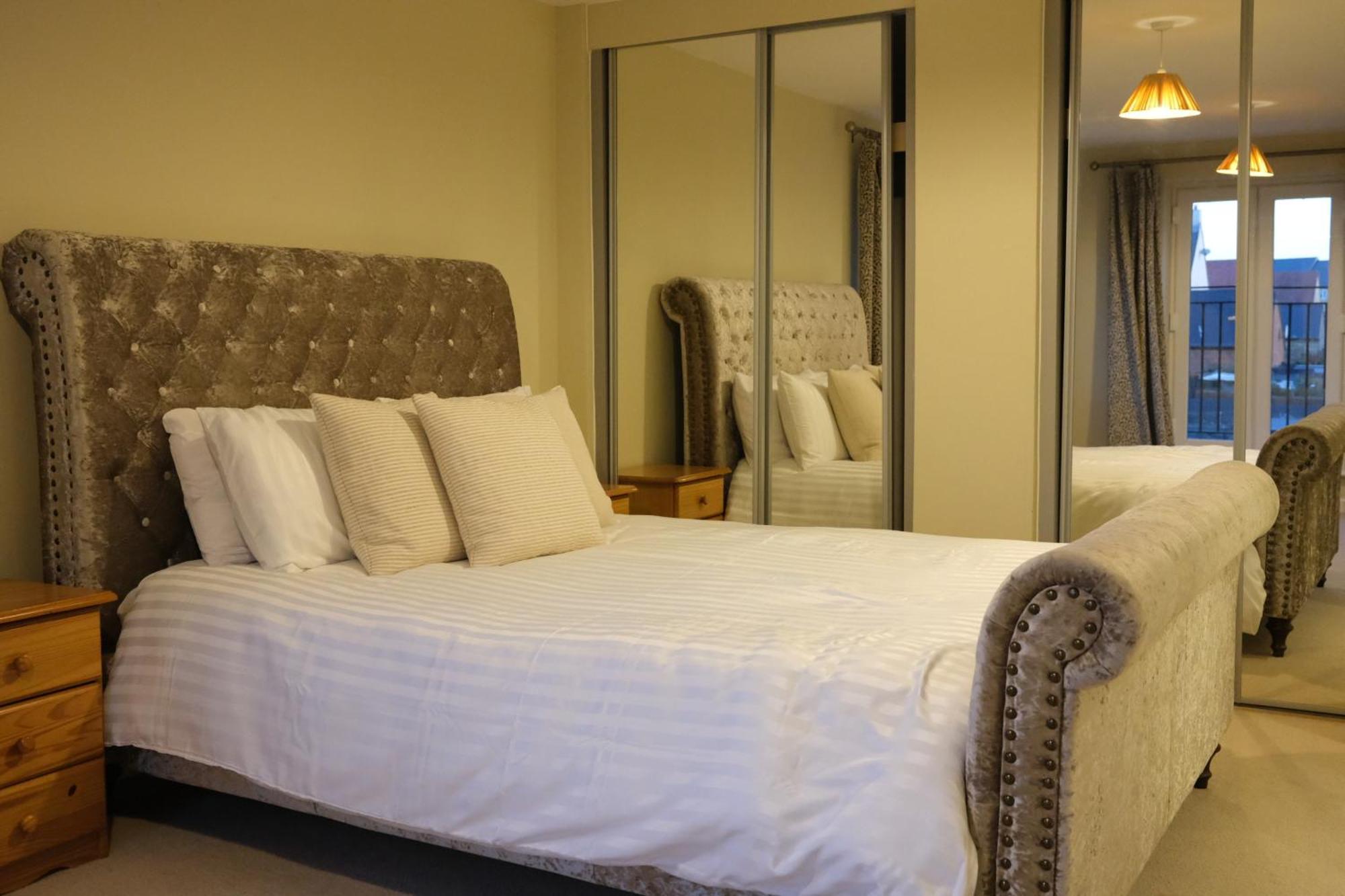 Luxury 6-Bedroom House 5 Minutes From Bicester Village Shopping Outlet เชสเตอร์ตัน ภายนอก รูปภาพ