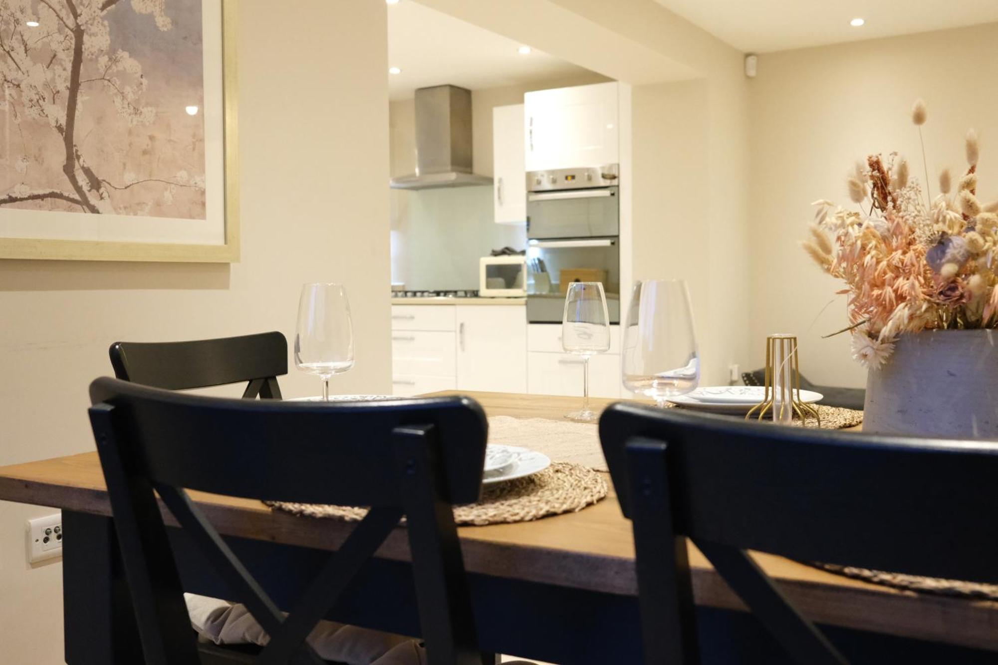Luxury 6-Bedroom House 5 Minutes From Bicester Village Shopping Outlet เชสเตอร์ตัน ภายนอก รูปภาพ