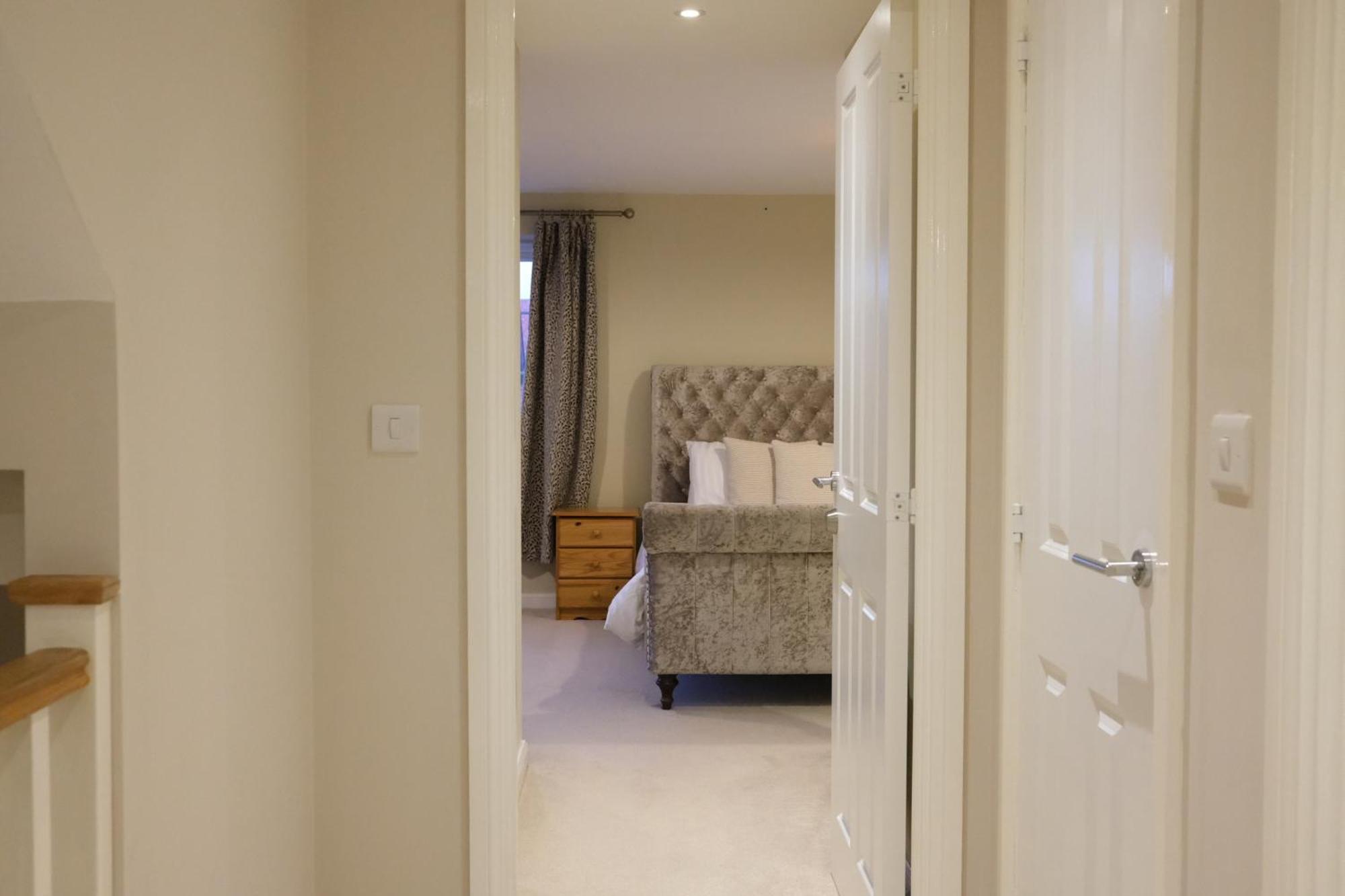 Luxury 6-Bedroom House 5 Minutes From Bicester Village Shopping Outlet เชสเตอร์ตัน ภายนอก รูปภาพ