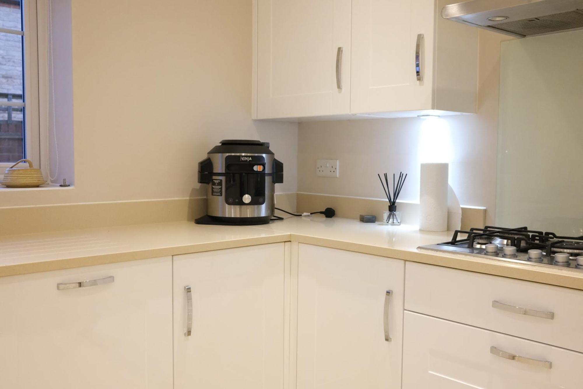 Luxury 6-Bedroom House 5 Minutes From Bicester Village Shopping Outlet เชสเตอร์ตัน ภายนอก รูปภาพ