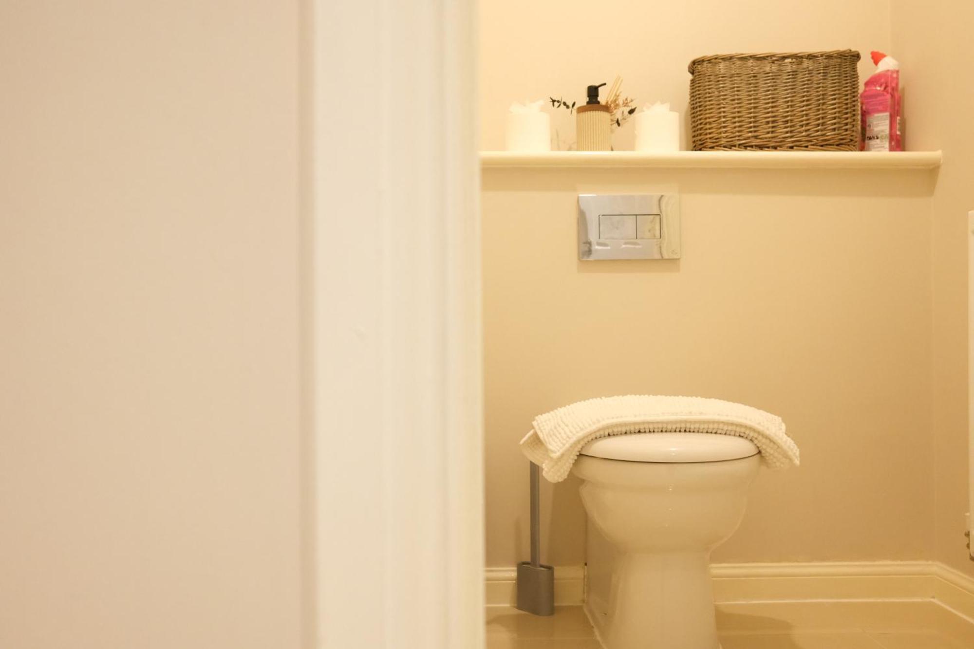 Luxury 6-Bedroom House 5 Minutes From Bicester Village Shopping Outlet เชสเตอร์ตัน ภายนอก รูปภาพ